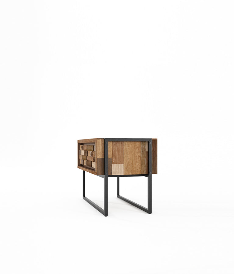 CARV'N IN BLACK Side Table